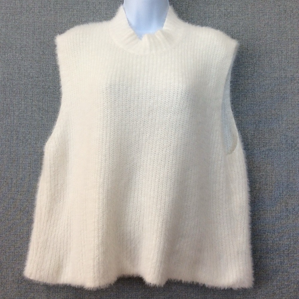 Old Navy Womens XL Creme Eyelash Knit Sweater Vest Fuzzy Crew Neck Sleeveless